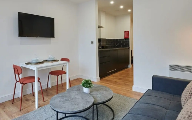 Host & Stay Standard Room, Sevenstay Apartments