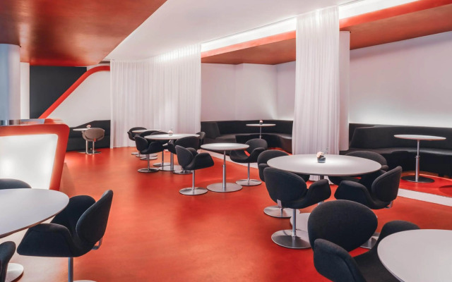Hotel Q