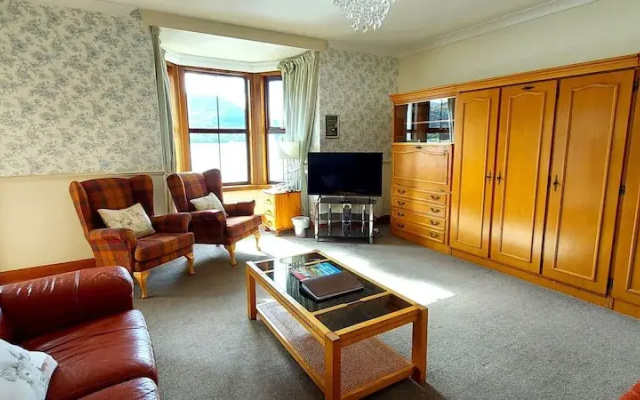 Loch Rannoch Highland Club Lochside Lodge 02