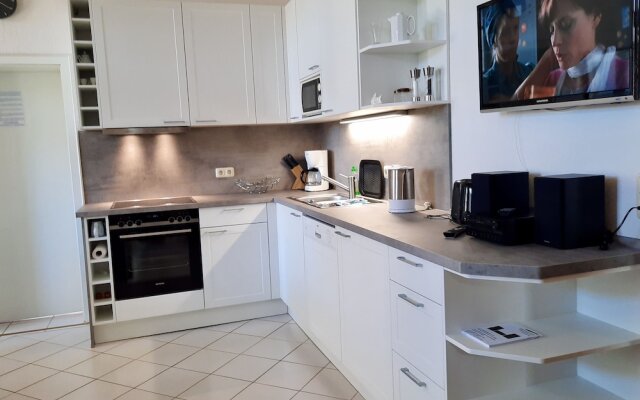 Villa-Schering-App-EG-links