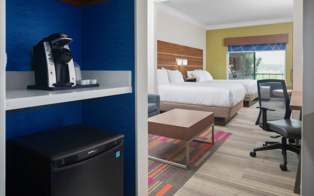 Holiday Inn Express Hotel & Suites Macon-West by IHG