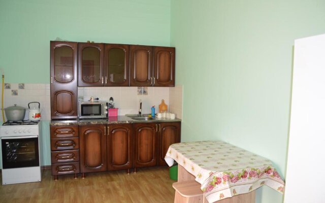 Apartments on Plyazhnaya, 2