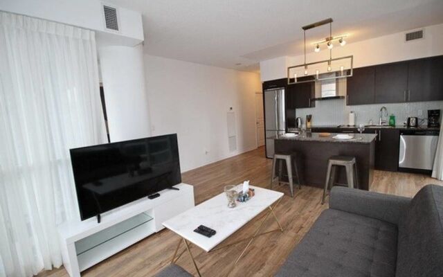 Executive 2 Bedroom Condo Across CN Tower