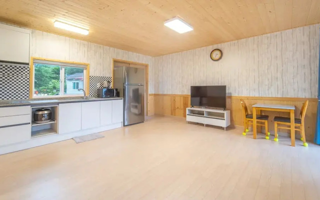 Samcheok Elroi Pension