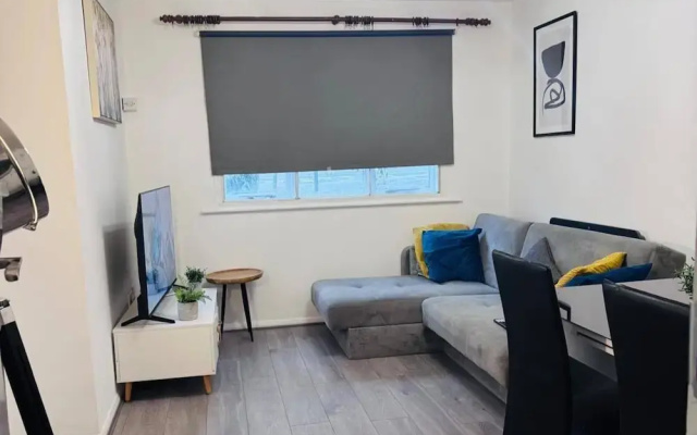 Oakley Retreat in Grays