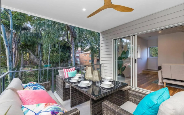 Park Avenue Townhouse Retreat Brisbane Sleeps 10