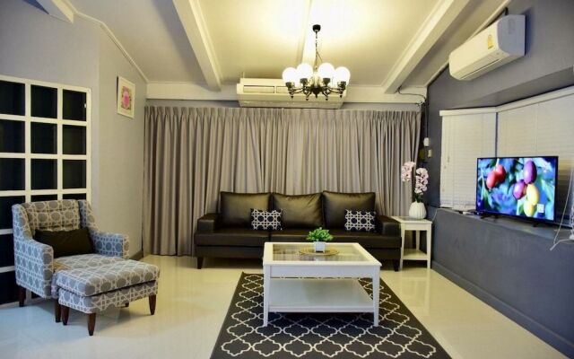 Pattaya Thai Earawan Pool Villas