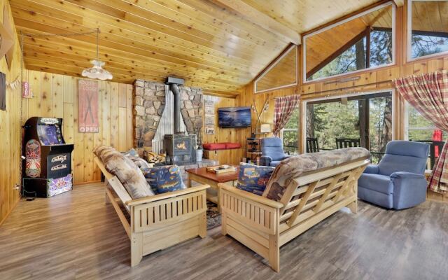 Bear CUB Cabin #2069