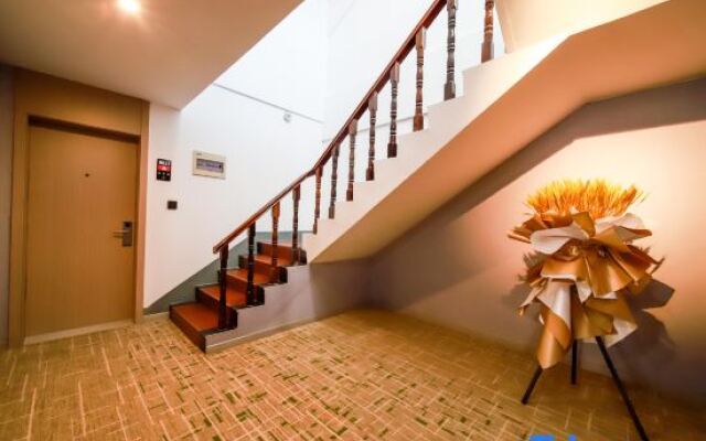 Shell Hotel (Jingjiang Taihe Wuyue Plaza Bus Station)