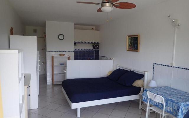 Appartement Balaruc-les-Bains, 1 pièce, 2 personnes - FR-1-503-47