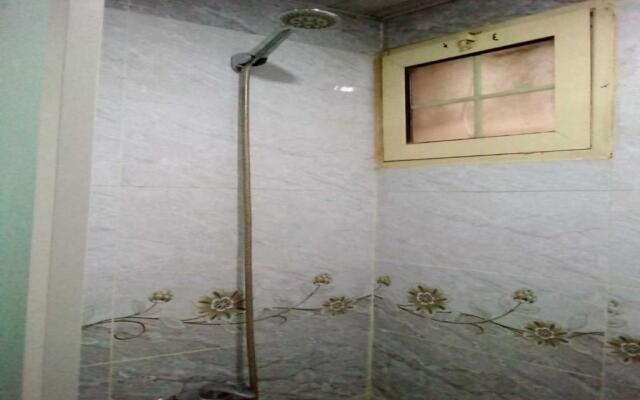 OYO 640 Home Furnished 3-Bedroom Apartment