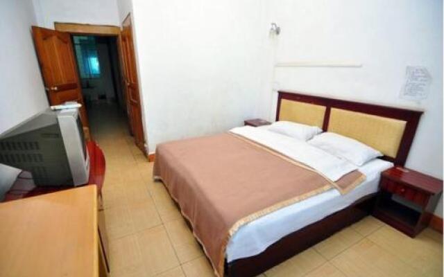 Qujing Luoping Hongyuan Guesthouse