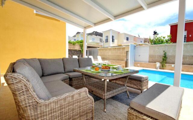 Amazing 5-bedroom villa in Costa Adeje