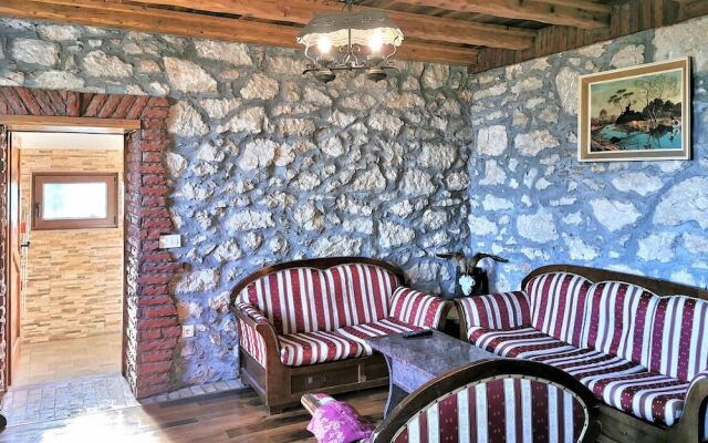 Amazing Home in Rijeka With 2 Bedrooms and Wifi