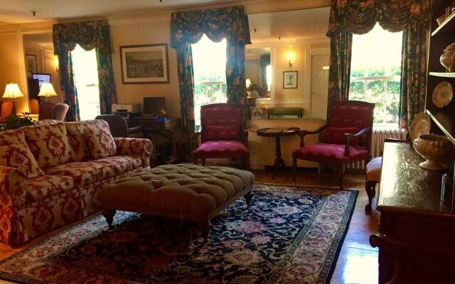 Mid Pines Inn & Golf Club