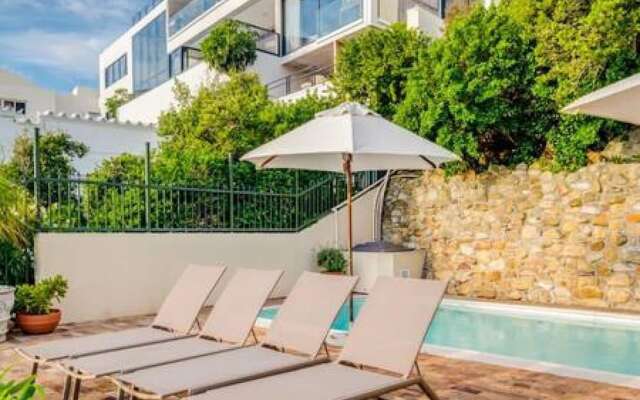 Colonial-style Apartment w Views Pool Area CBT Lodge