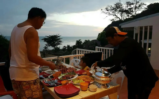 White House Mountian Beach Resort