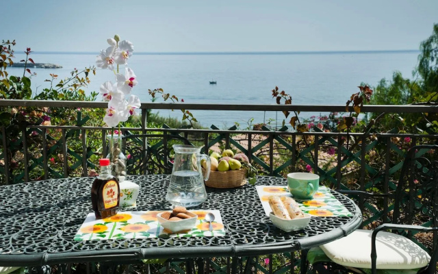 Apartment Milos With Nice Terrace sea View Residence Cicladi