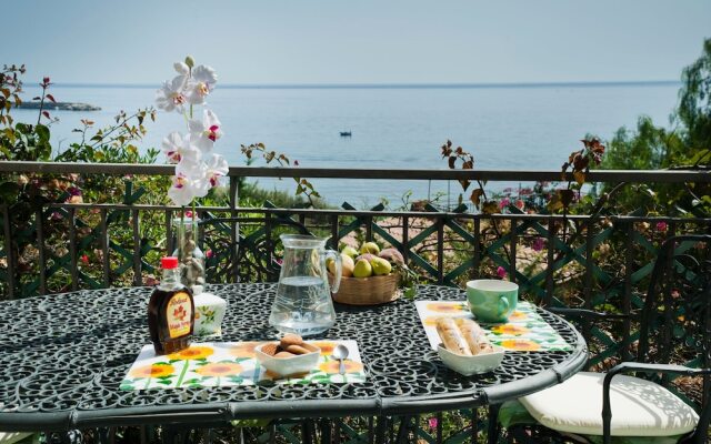 Apartment Milos With Nice Terrace sea View Residence Cicladi