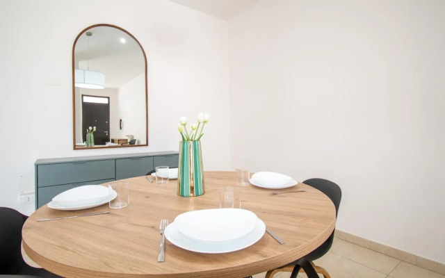 Xenia Boutique Tirso 2