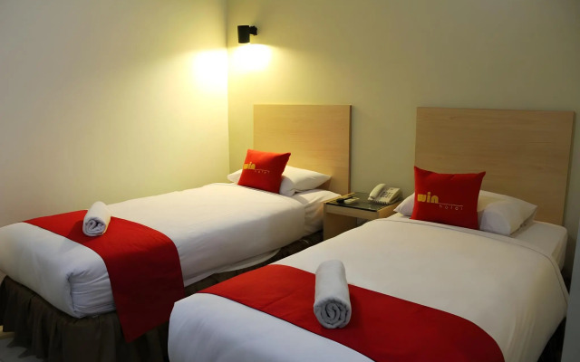 Win Hotel Blok M