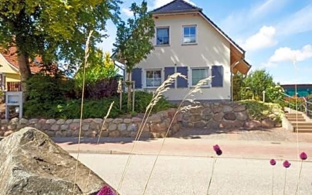 Ferienhaus Klünderberg in Binz - F670 mit Kamin, Terrasse, Strandkorb