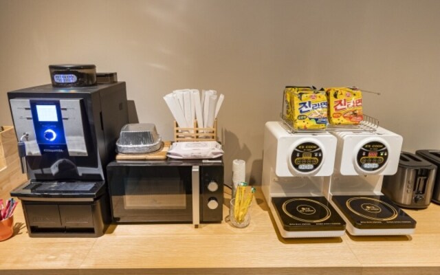 Brown Dot Hotel Wolgot