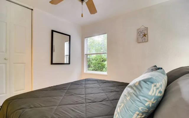 Pet-friendly Gulfport Home: Walkable Location!