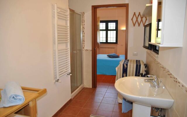 Red Roses Flat in a Semi-detached Villa