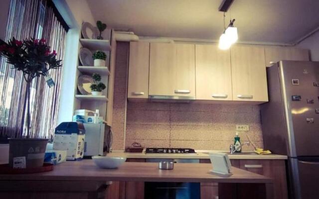Green Leaf Home