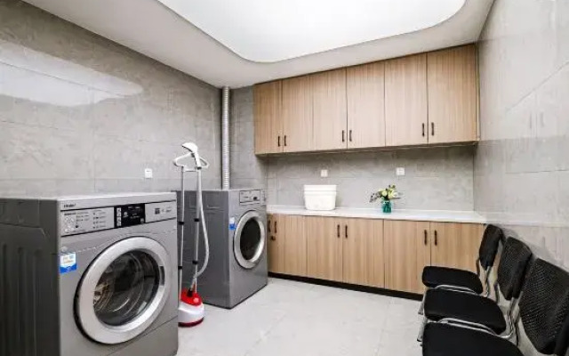 18 Degrees Residence Future Hotel