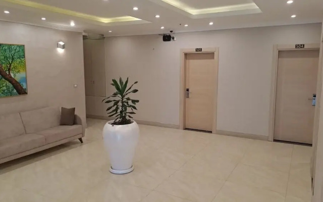 Eyana Hotel