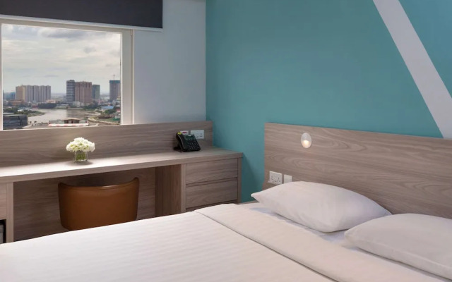 Ibis Budget Phnom Penh Riverside
