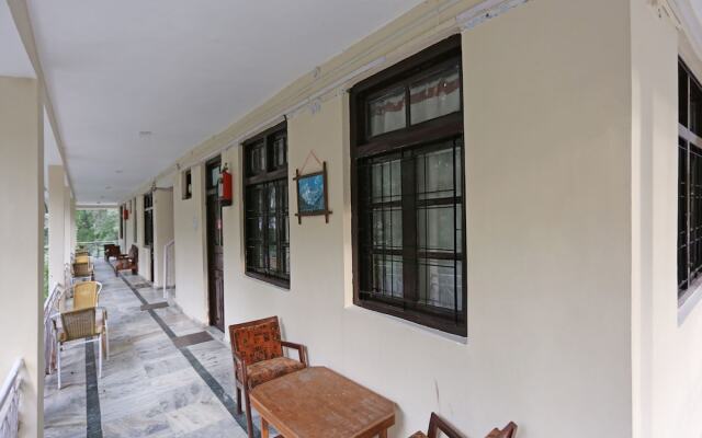 OYO Flagship 161 Highcourt Nainital