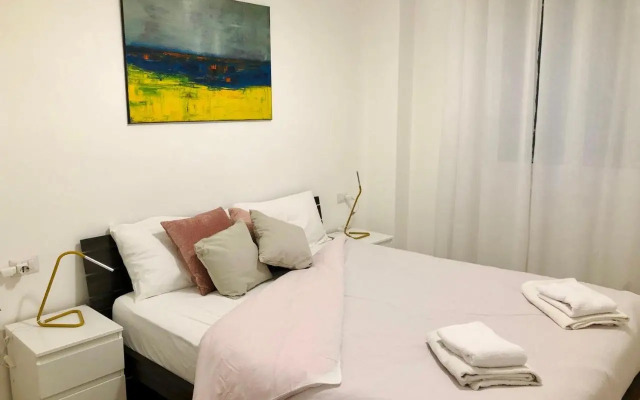 Lovely 2 Room Apartment with Small Garden