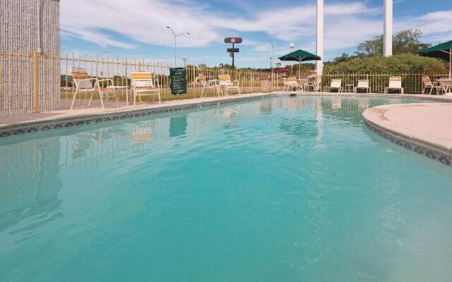 Baymont by Wyndham Meridian