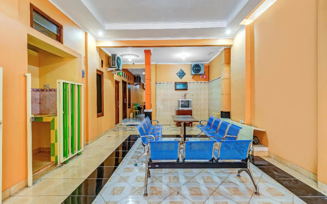 OYO 90768 Endrayanti Inn Syariah