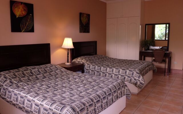 Playa Papagayo Beach Inn