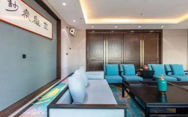 Lilac Hotel Lrene