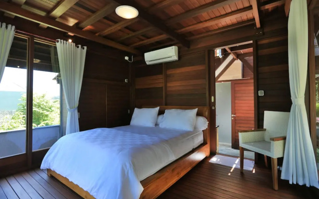 Raja Woods Villa