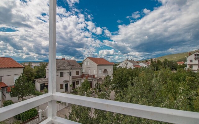 Secluded Holiday Home in Azillanet With Private Pool