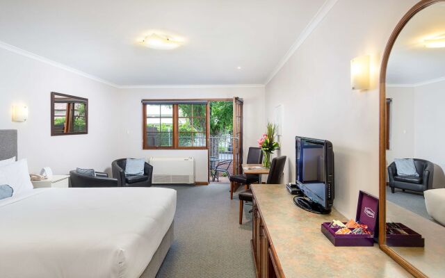 Adelaide Inn