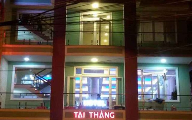 Khách San Tài Thang