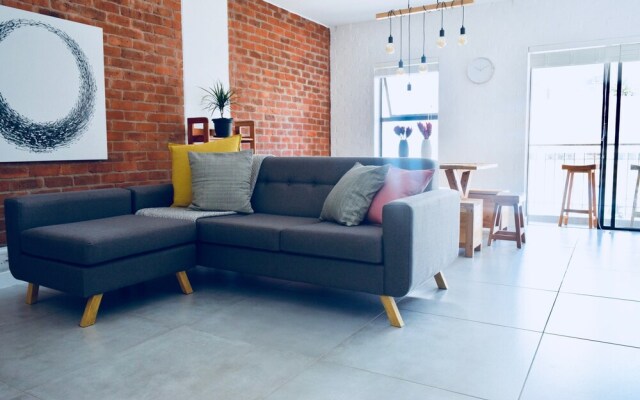 1 Bedroom Apartment With Balcony in Woodstock