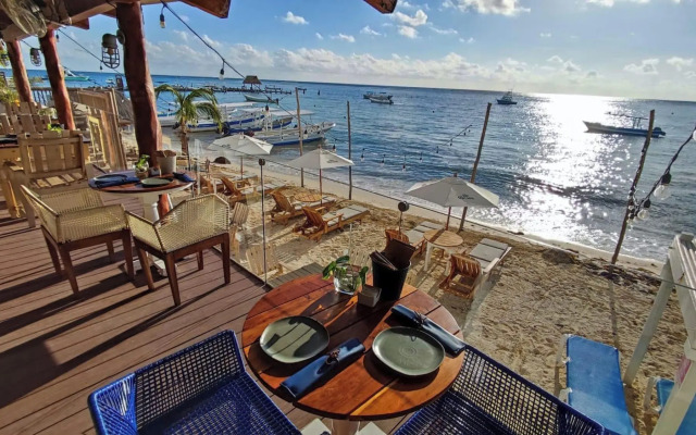 Hacienda Morelos Beach Front Hotel