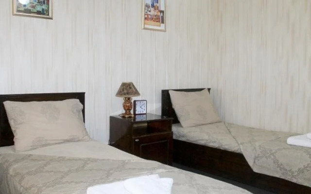 Lux Hotel