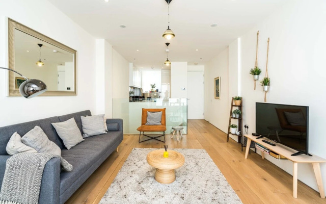 Styled 2bed2bath Duplex + Patio Near Oxford Circus, London