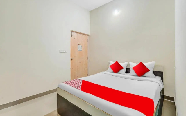 OYO Flagship 703044 Gn Nelli Rooms