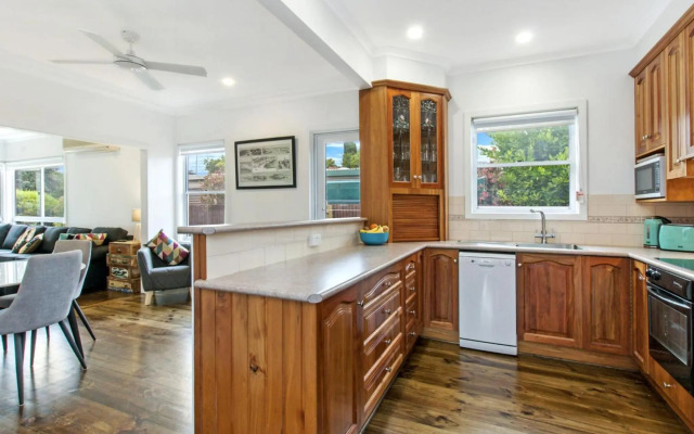 Fielding's Lair - the ultimate family retreat - House & Bungalow