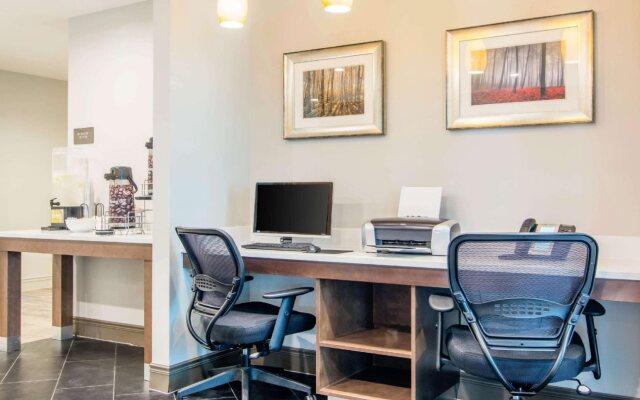 Comfort Inn & Suites